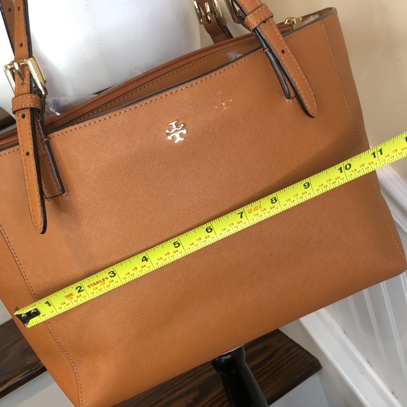 TORY BURCH Saffiano Leather Shoulder Bag Brown Leather Tote Bag Medallion Lining - Picture 9 of 17
